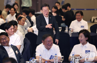 당선인 워크숍 참석하는 이재명 대표