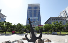 부산시청 폭파 협박 50대…전화건 지 18분 만에 검거