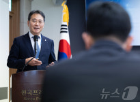 응급의료전달체계 현황 주제 발표하는 이성우 교수