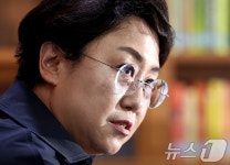 공공병원 의사가 조국혁신당 5번째 투사로…김선민 尹정부 비전無