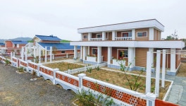 북한 황해북도 사리원시 문현농장의 새 살림집 전경