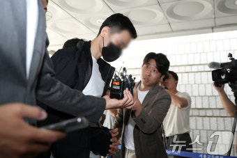 경복궁 '낙서 지시' 이 팀장 영장심사 출석