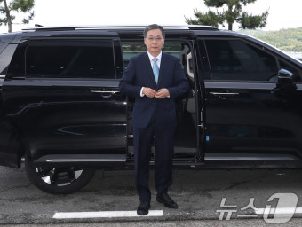 출근하는 윤영빈 우주항공청장 내정자