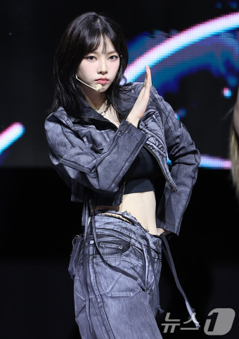 에스파 카리나, 절도 있는 무대