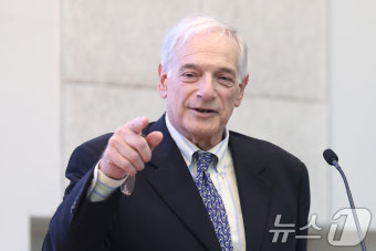 특강 나선 로버트 갈루치 전 미국 국무부 북핵 특사