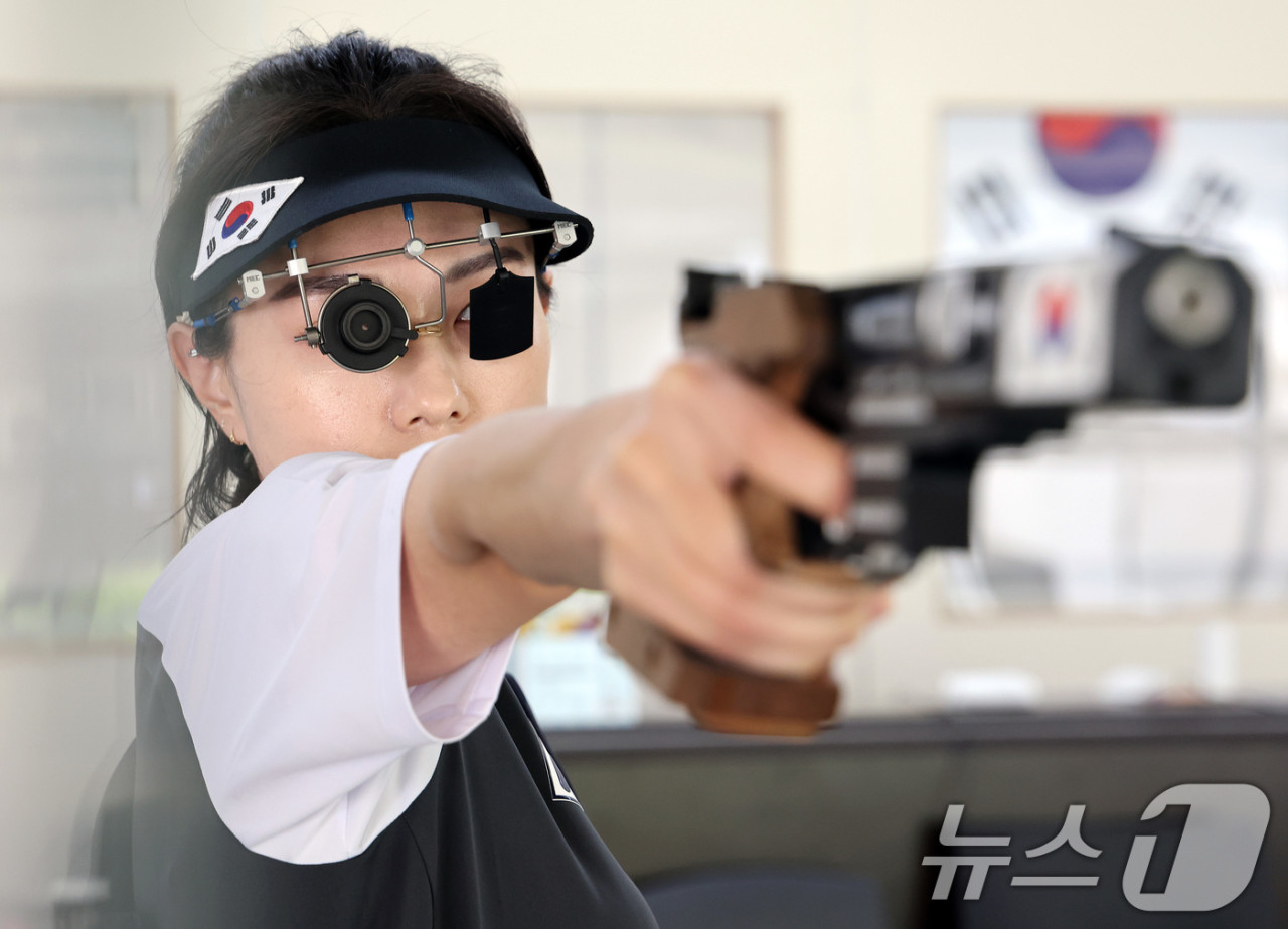 김예지, 국제무궁화 꽃새우, 라디오스타 출연...파리 올림픽 눈부신 활약 논란 및 결선 후 다짐revealed!