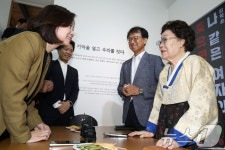 할머니, 개혁신당 왔습니다