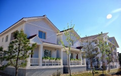 北 흥원군 공덕리에 들어선 새 살림집들…당의 크나큰 은덕