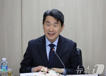 교사들과 학생 마음건강 지원정책 논의하는 이주호 부총리