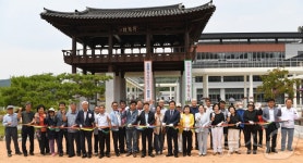 완주군, 소양면 행정복지센터에 황토 맨발 걷기 체험장 조성