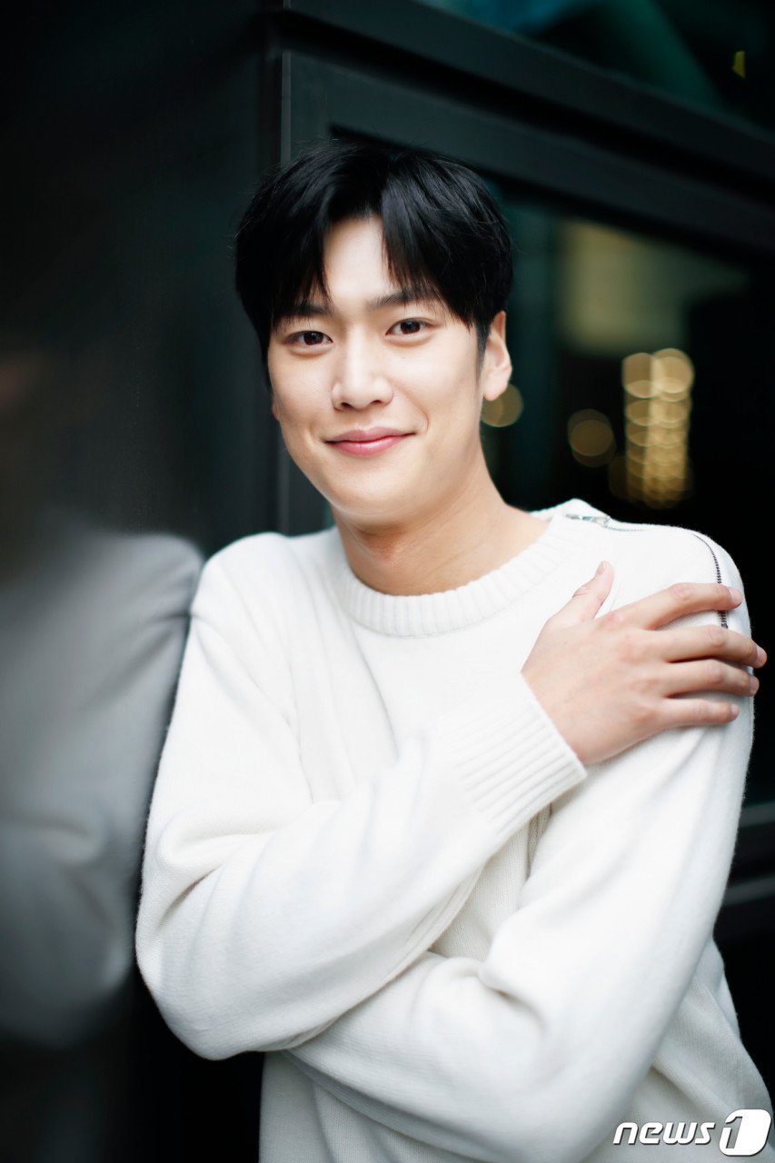 나인우 병무청 판정 논란, 군 면제 의혹 불거진 상황
