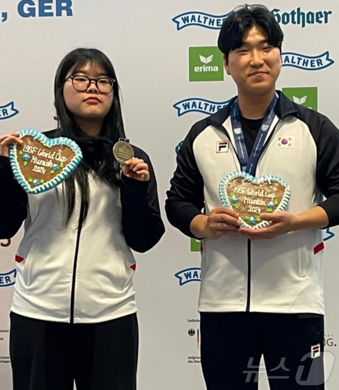 한국 사격 대표팀, 이원호와 오예진, 파리 올림픽 10m 혼성 경기 동메달 결정전 진출