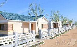 北 황해남도 역구도농장 농촌살림집 건설 마무리