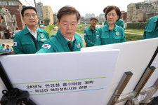 박승원 광명시장, 한화진 환경부장관과 목감천 정비사업 점검