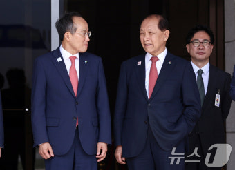 대화 나누는 황우여·추경호