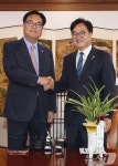 우원식 국회의장, 정진석 비서실장 접견