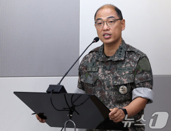 북한군 군사분계선 침범 관련 브리핑하는 합참