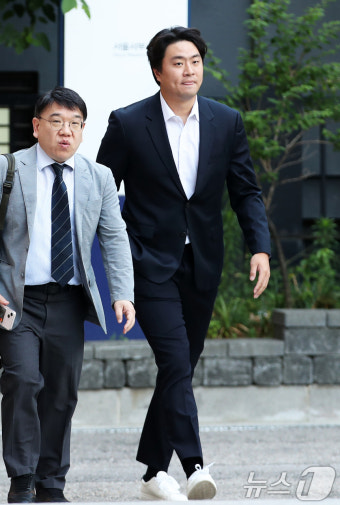 선고 공판 출석하는 두산 이영하
