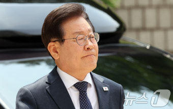 굳게 다문 이재명 대표의 입