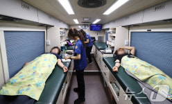 세계 헌혈자의 날 맞아 헌혈하는 시민들