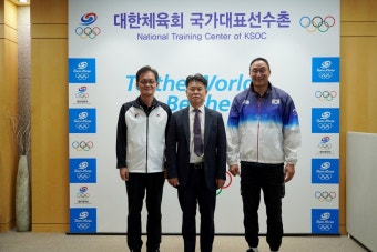 신명주 대한사격연맹 신임 회장, 올림픽 선수단에 500만원 전달