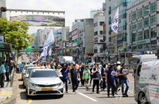 제주 도심서 차별 철폐 대행진…최저임금 대폭 인상해야