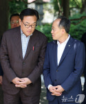 대화 나누는 추경호 원내대표·정진석 비서실장