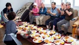 황금 레시피 전수합니다…제천시 경로당 요리교실 호응
