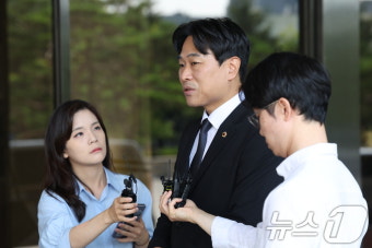 '김정숙 여사 인도 방문' 관련 고발인 조사 출석하는 이종배 시의원