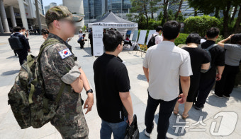육군 12사단 박 훈련병 시민 추모 분향소 '줄 선 시민들'