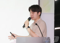 기업 소개하는 박상범 림피드 대표
