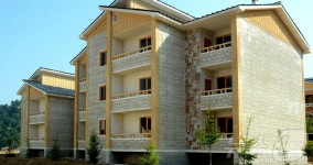 北, 각지서 입사모임 소식 전해…행복 꽃피우는 농촌