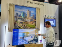 삼성전자, 하이텍 2024서 에어플레이 탑재 호텔 TV 선봬