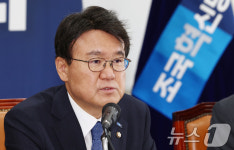 모두 발언하는 황운하 조국혁신당 원내대표