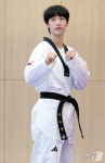 이다빈 기다려라 파리