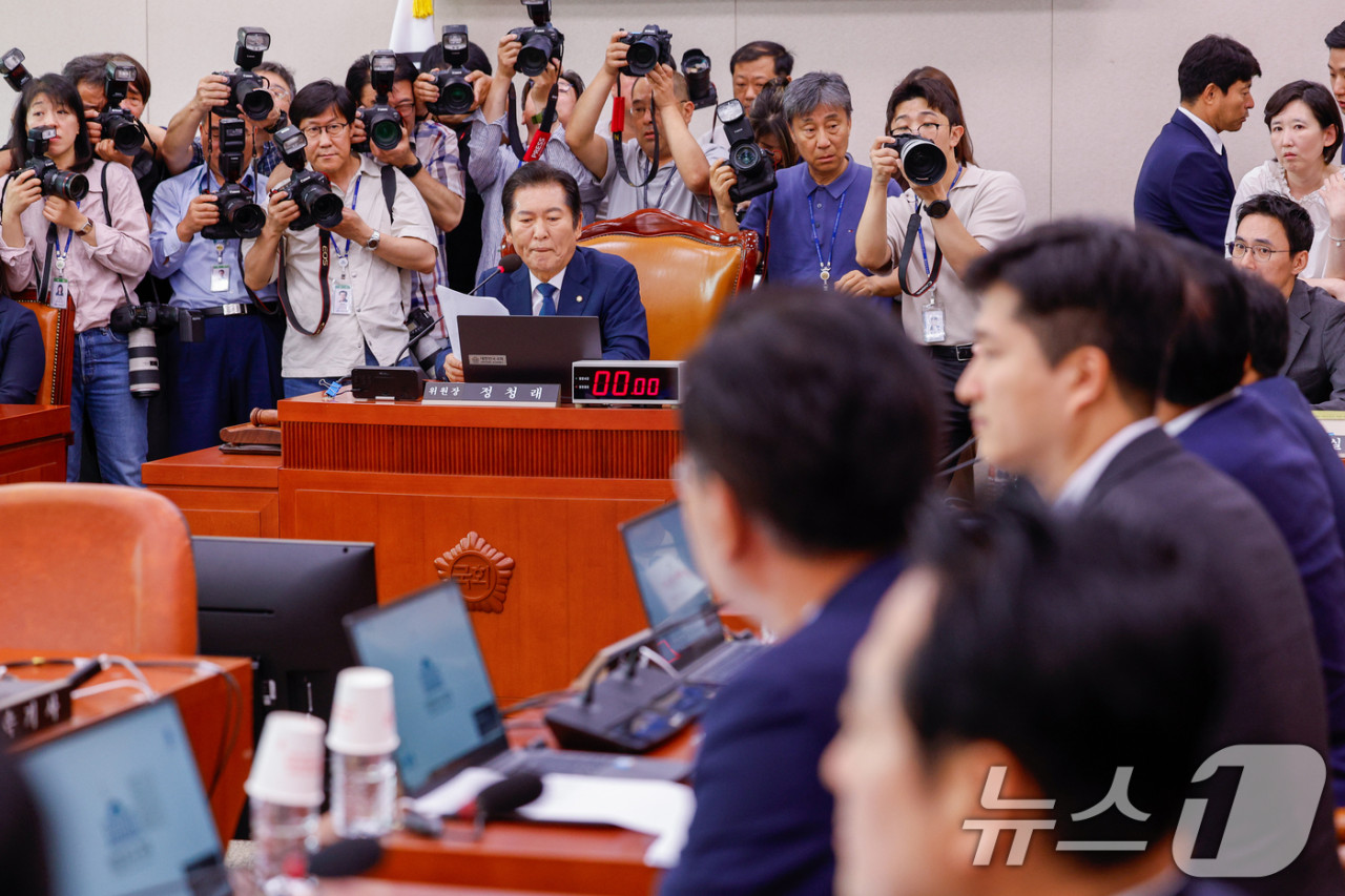 국회 본회의, 방송법 등 쟁점 법안 표결 진행 중: 정청래 대표 방송법 먼저 처리 강조