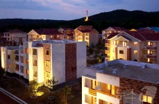 북한, 살림집 건설 성과 선전하며 애민주의 부각