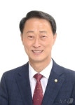 창원시의회 후반기 의장 손태화·부의장에 권성현 의원