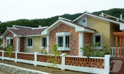 노동신문, 농촌에 살림집 건설 성과 보도…어머니 당에 보답