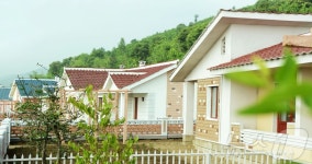 노동신문 어머니 당에 보답…농촌에 살림집 건설 성과 보도