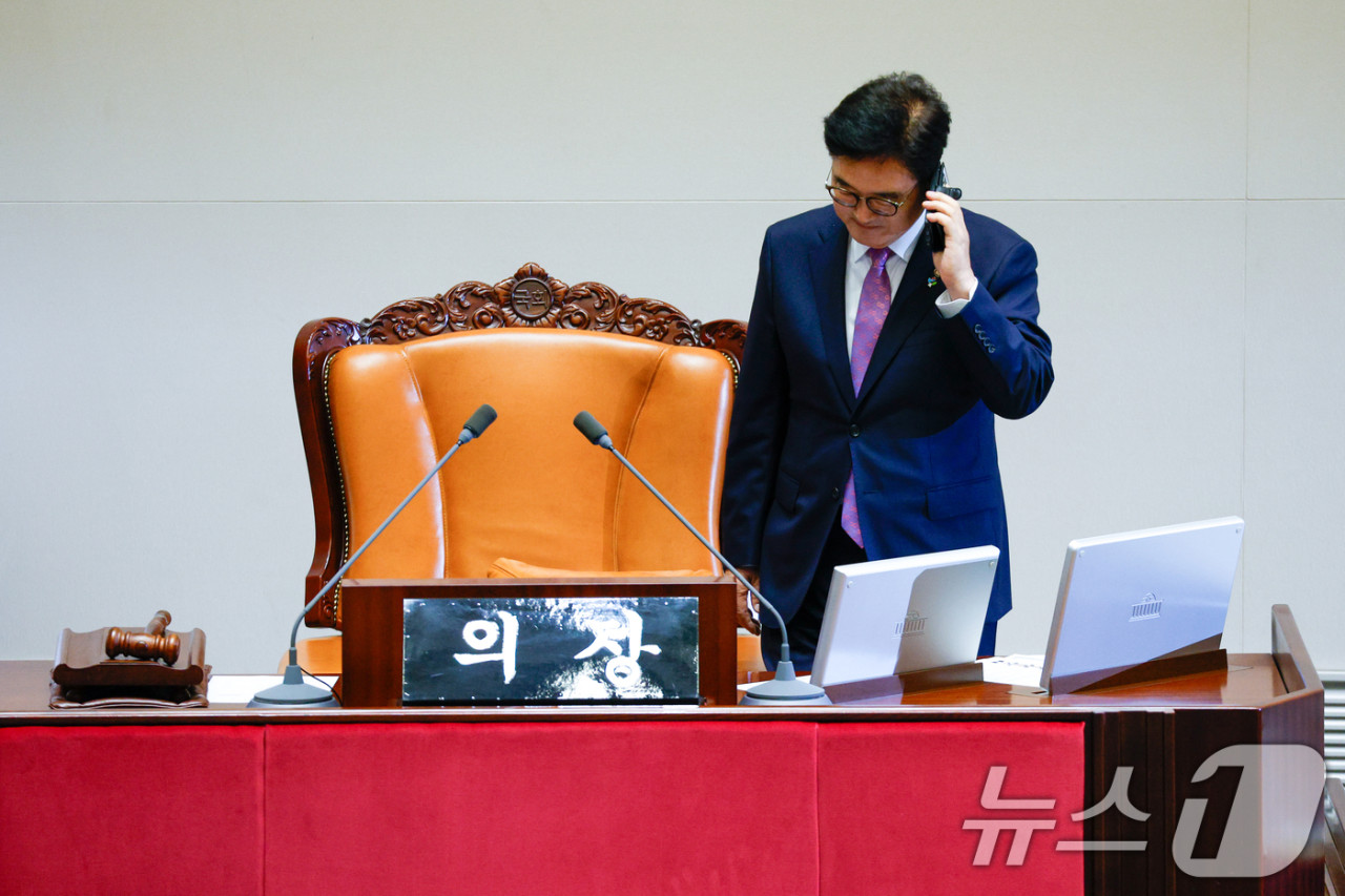 우원식 국회의장, 중소기업 협력 강조…상생을 위한 협의 진행 중‍