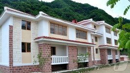 北 강계시 은정남새농장·두흥남새농장에 들어선 새 살림집들