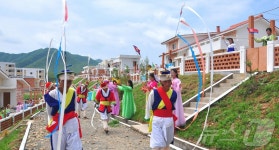 북한, 수안군 산북농장에 새 살림집 건설…천지개벽 전설