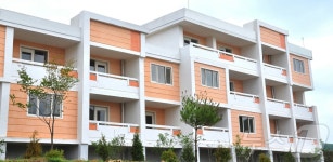 北, 수안군 산북농장 새 살림집들 선전…단층·소층·다락실 살림집