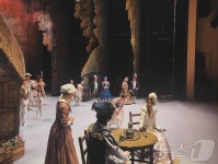 40년 문화 갈증 해소…제천 예술의전당 첫 유료 공연 매진 행렬