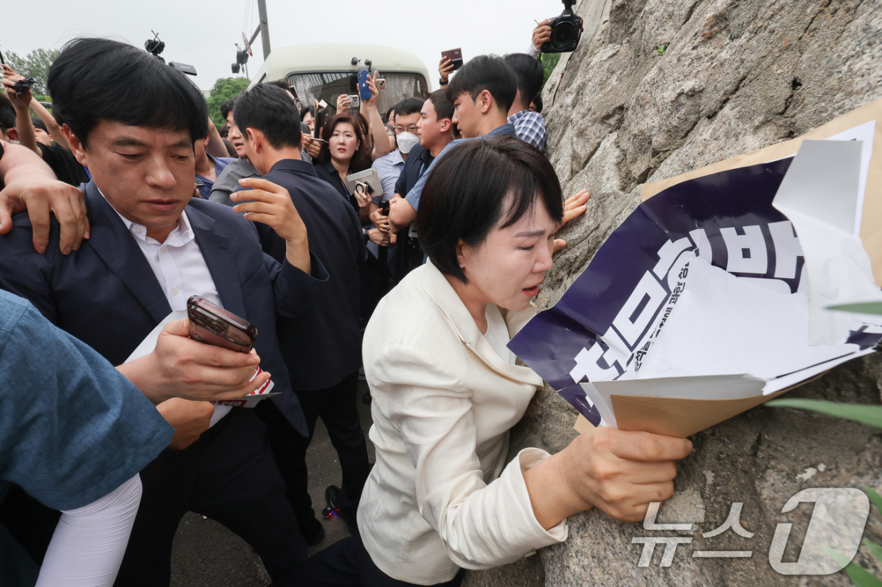 대통령실, 전현희 살인자 발언 강력 비판…민주당 사과 요구