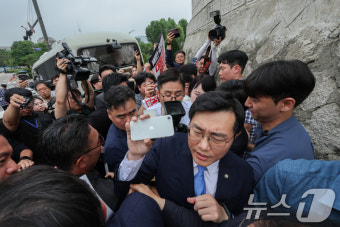 야당 법사위원들, '탄핵 청문회' 관련 대통령실 항의 방문