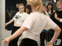 K-POP 댄스 삼매경