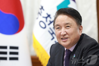 김영환 지사 선거 앞두고 부지사 기능 전환 …정무직 과다 '논란'
