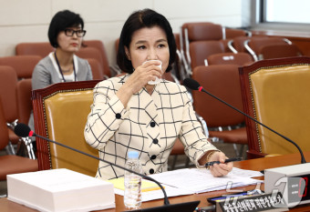 사흘째 이어지는 청문회 출석한 이진숙 후보
